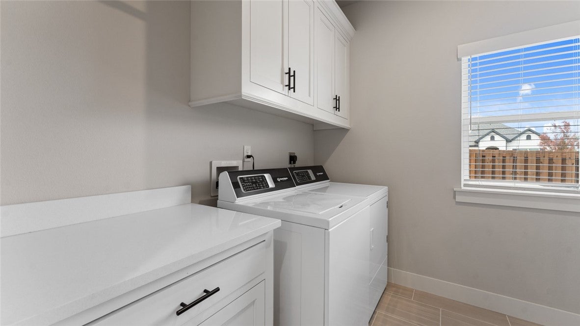 Bentonville, Arkansas, 72713, United States, 4 Bedrooms Bedrooms, ,3 BathroomsBathrooms,Residential,For Sale,1989403