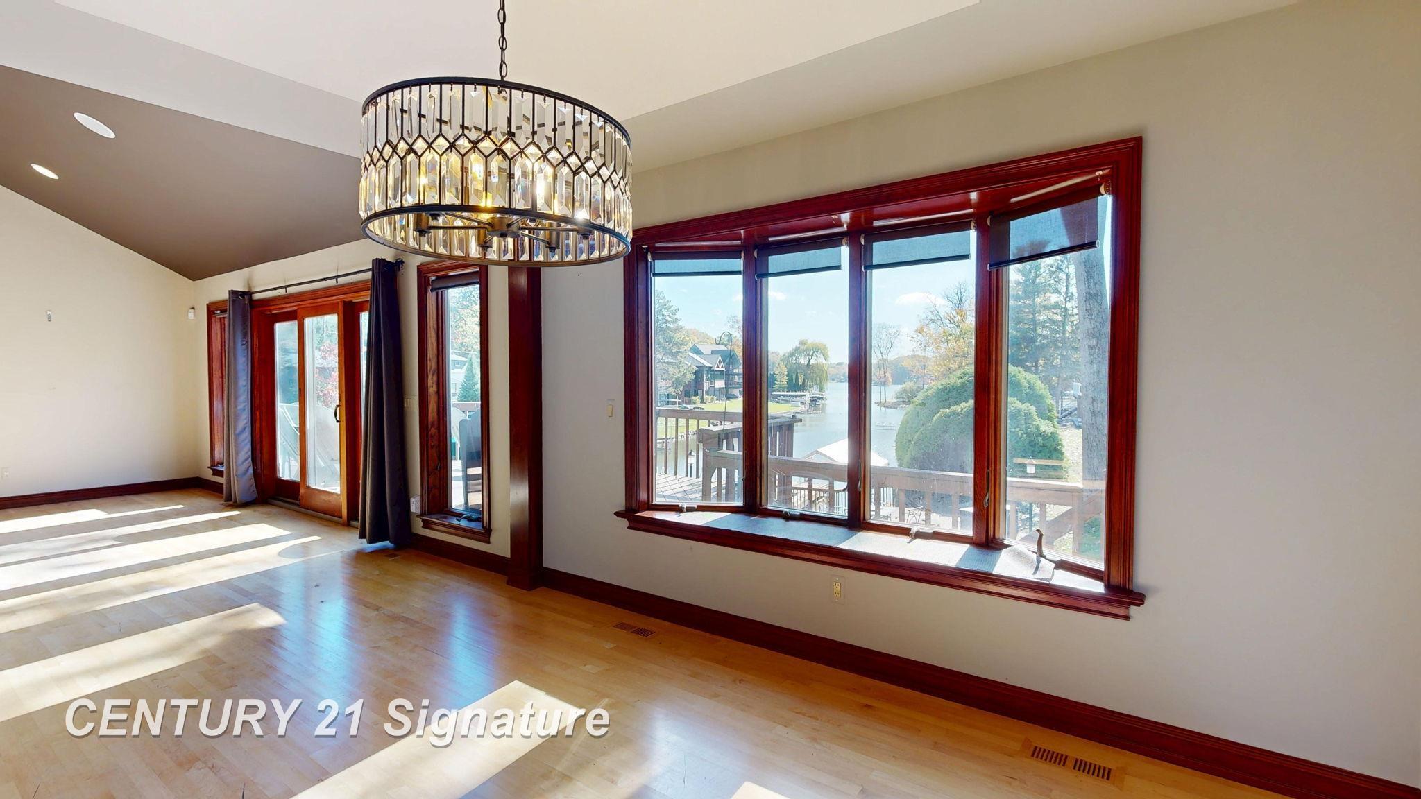 Fenton, Michigan, 48430, United States, 6 Bedrooms Bedrooms, ,4 BathroomsBathrooms,Residential,For Sale,1976063