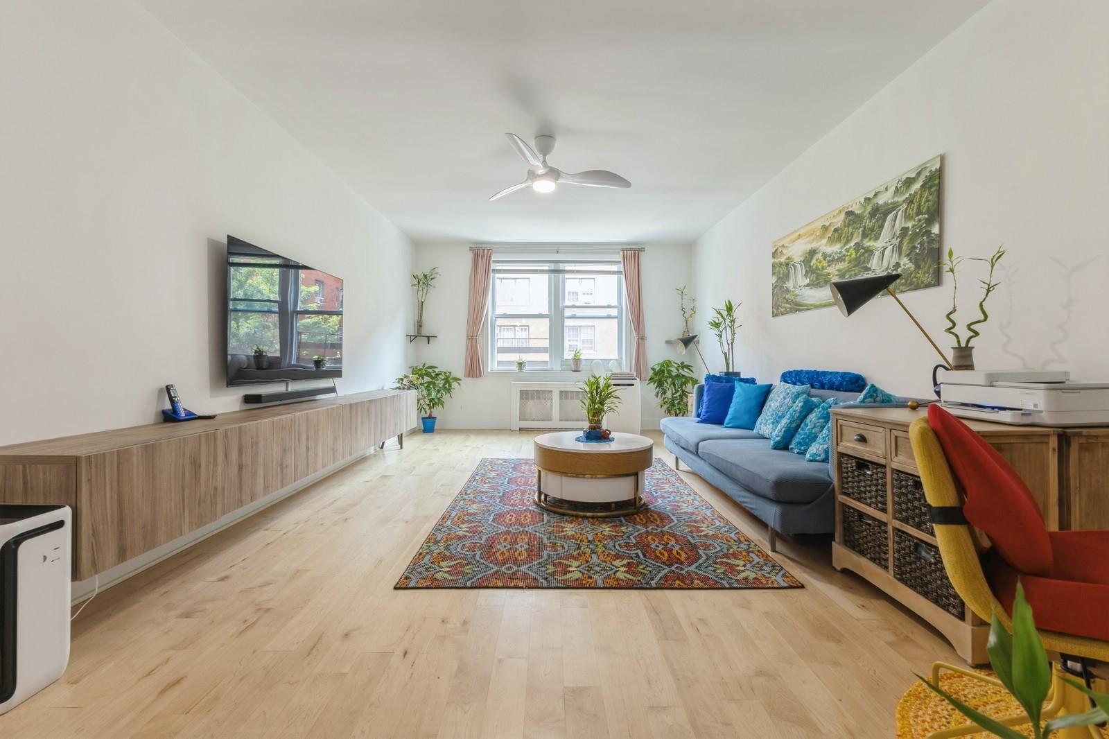 Forest Hills, New York, 11375, United States, 2 Bedrooms Bedrooms, ,2 BathroomsBathrooms,Residential,For Sale,1905946