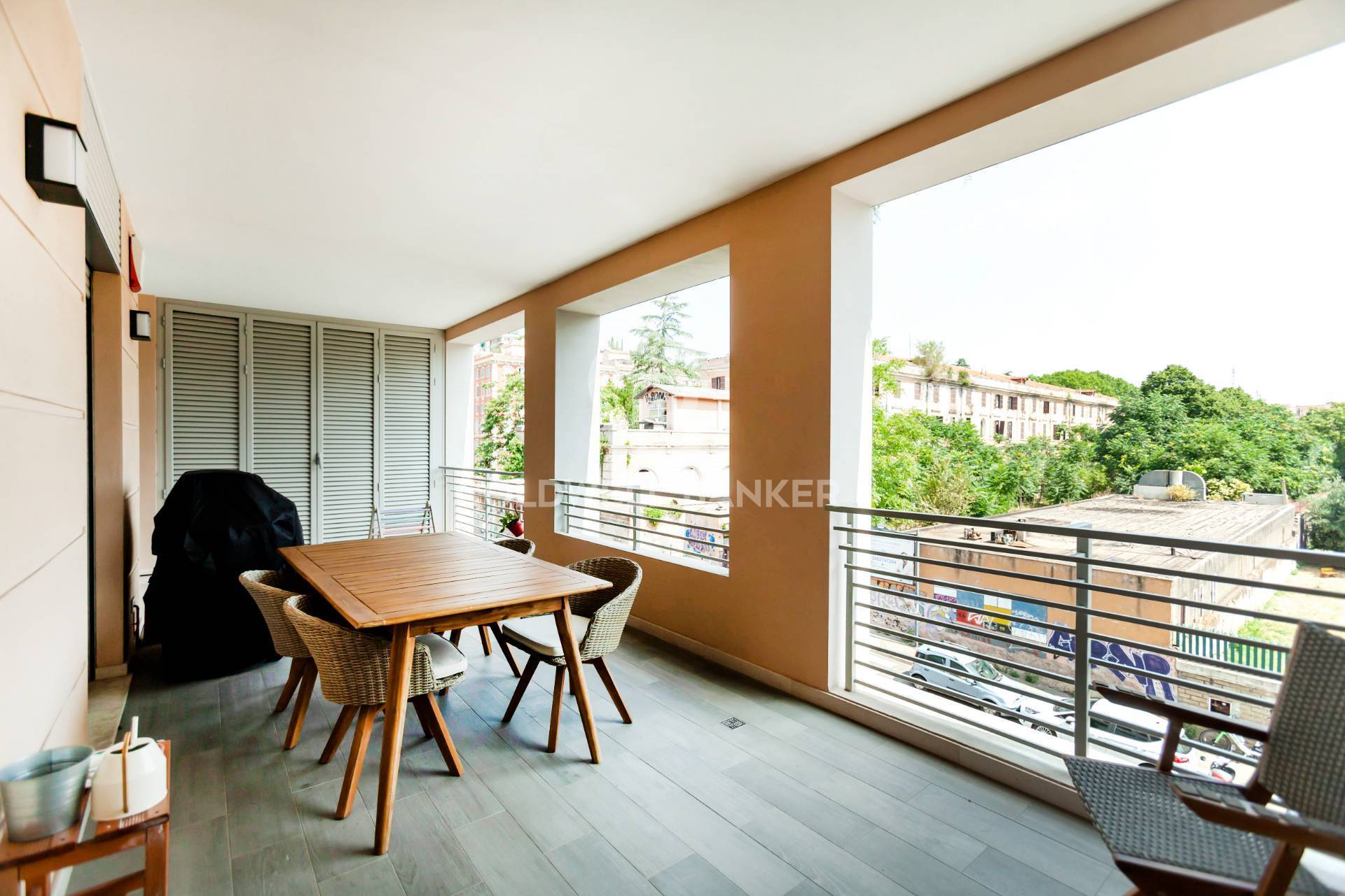 Roma, Roma, 00100, IT, 2 Bedrooms Bedrooms, ,2 BathroomsBathrooms,Residential,For Sale,1868220