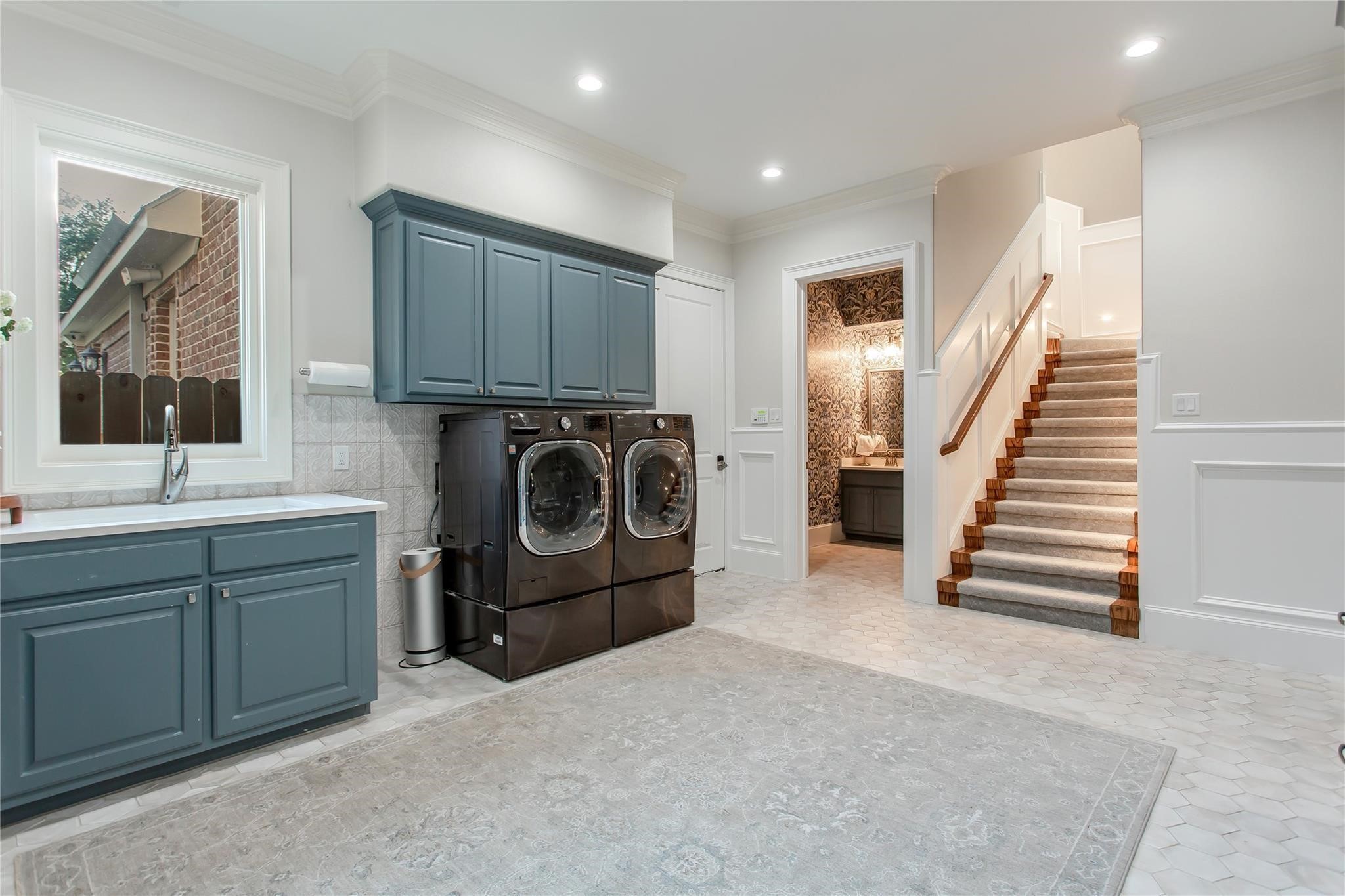 Waxahachie, Texas, 75165, United States, 6 Bedrooms Bedrooms, ,9 BathroomsBathrooms,Residential,For Sale,1761768