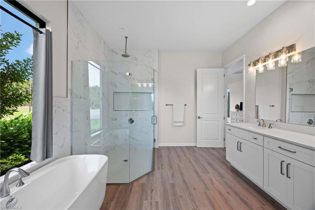 Bonita Springs, Florida, 34135, United States, 4 Bedrooms Bedrooms, ,2 BathroomsBathrooms,Residential,For Sale,1991686