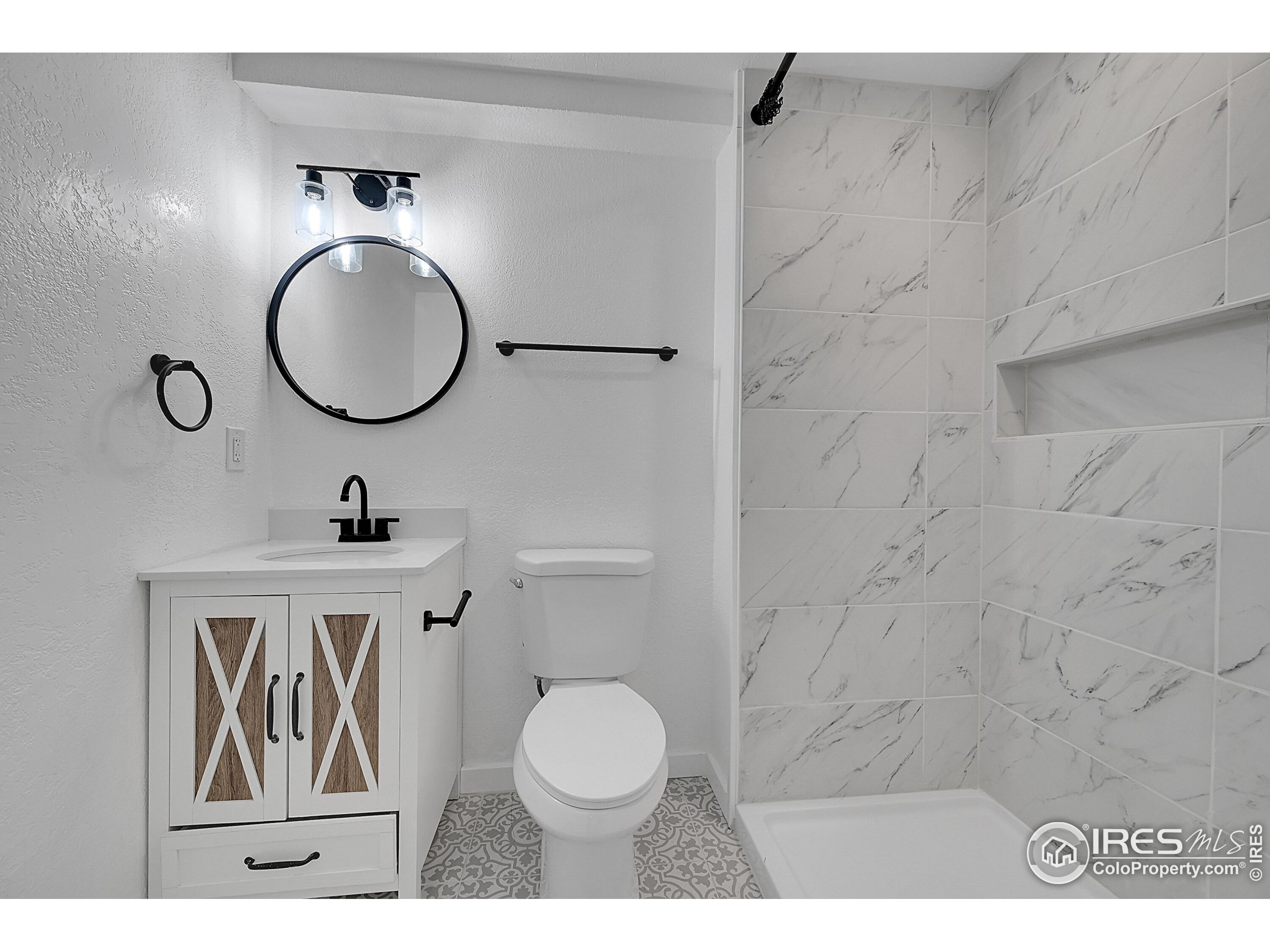 Longmont, Colorado, 80501, United States, 4 Bedrooms Bedrooms, ,1 BathroomBathrooms,Residential,For Sale,1989639