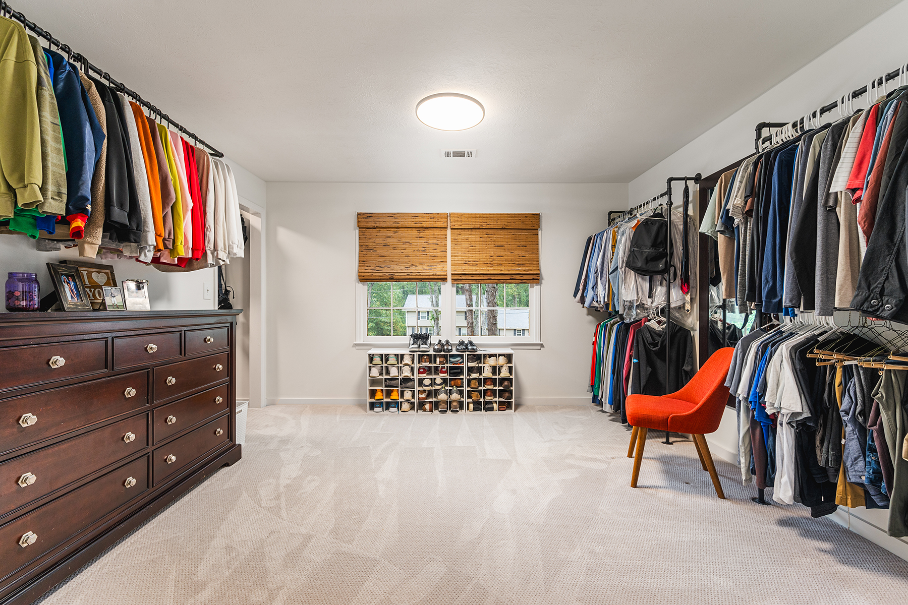  Beautifully Renovated Roswell Home Blends Contemporary Style with Classic Charm - 物件實景