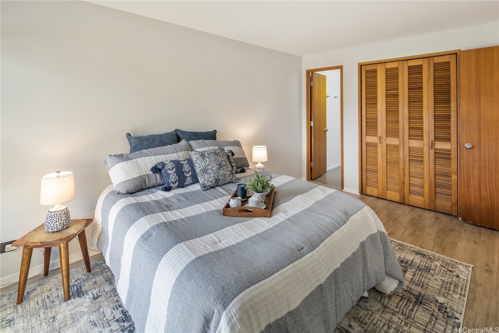 Honolulu, Hawaii, 96814, United States, 2 Bedrooms Bedrooms, ,2 BathroomsBathrooms,Residential,For Sale,1991351