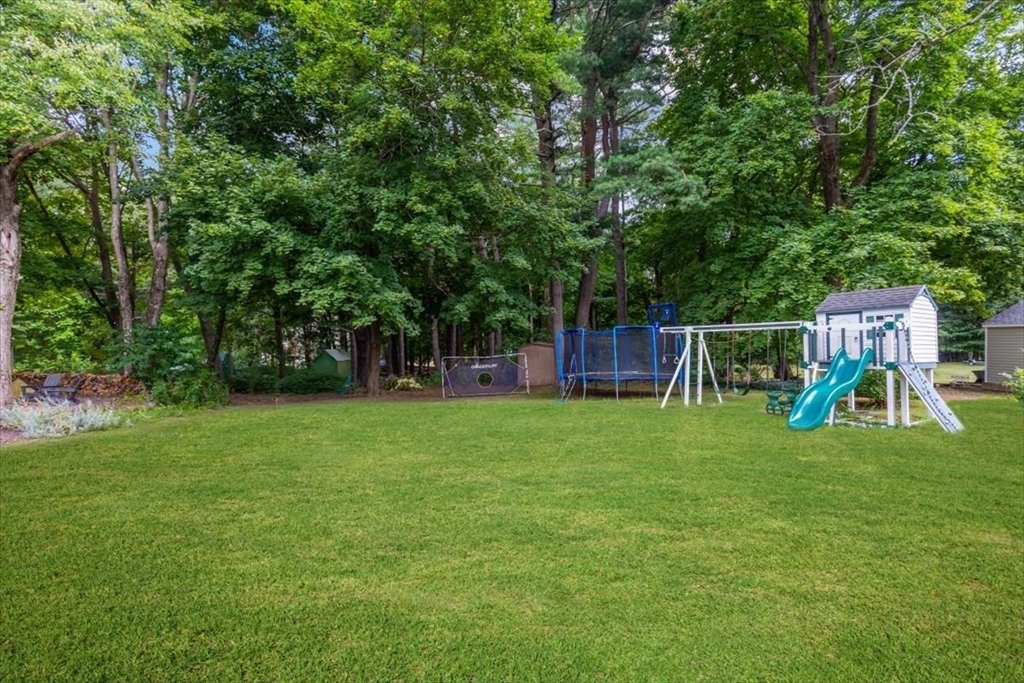 Norwell, Massachusetts, 02061, United States, 3 Bedrooms Bedrooms, ,2 BathroomsBathrooms,Residential,For Sale,1939151