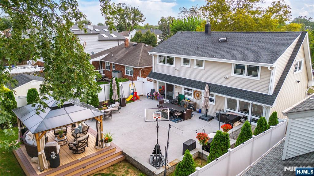 Elmwood Park, New Jersey, 07407, United States, 3 Bedrooms Bedrooms, ,3 BathroomsBathrooms,Residential,For Sale,1941820