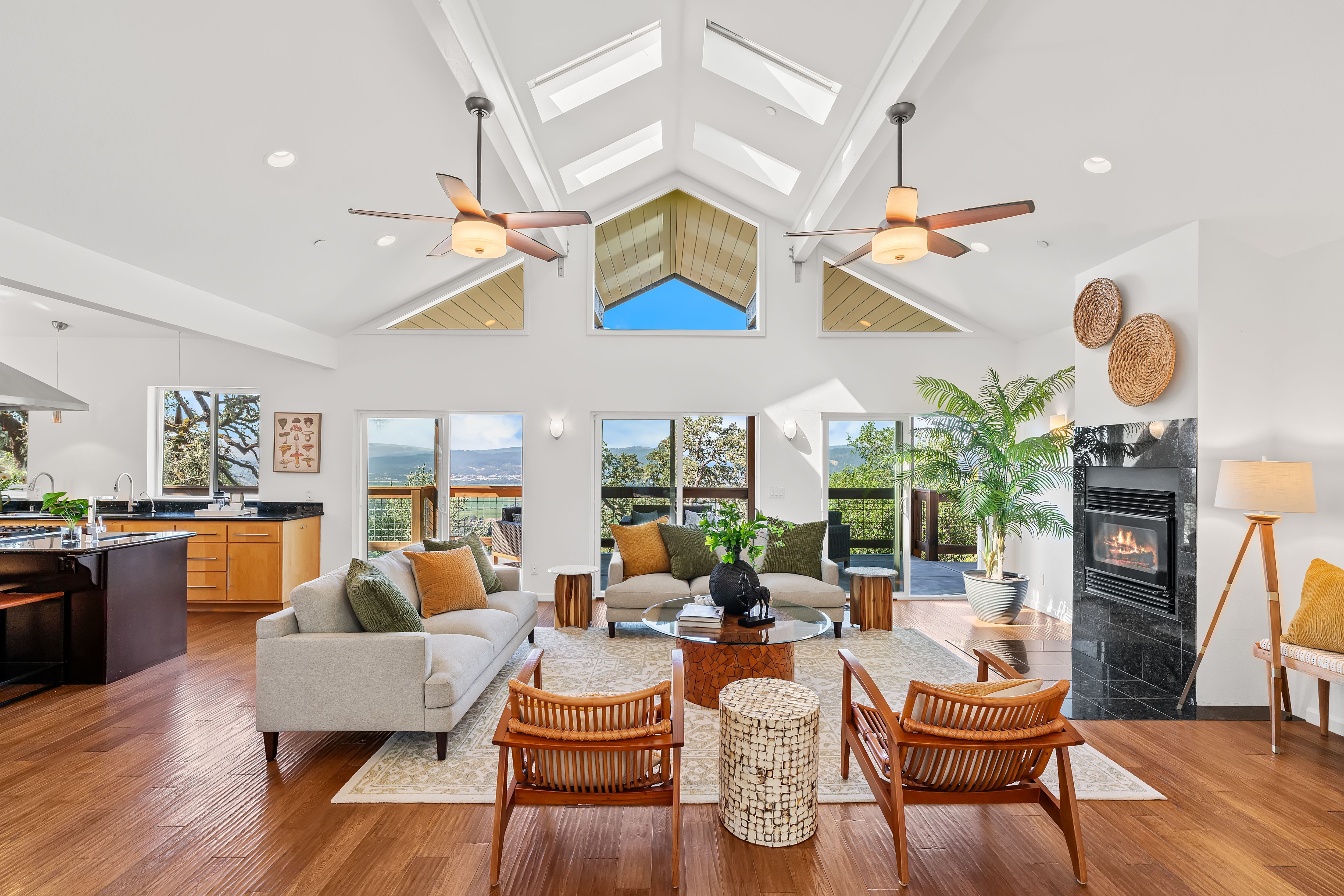  Exceptional Estate Perched On Over 11± Private Acres - 物件實景