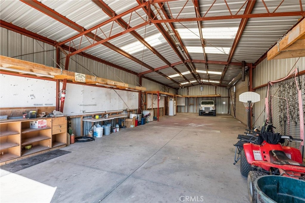 Cherry Valley, California, 92223, United States, 7 Bedrooms Bedrooms, ,5 BathroomsBathrooms,Residential,For Sale,1980789