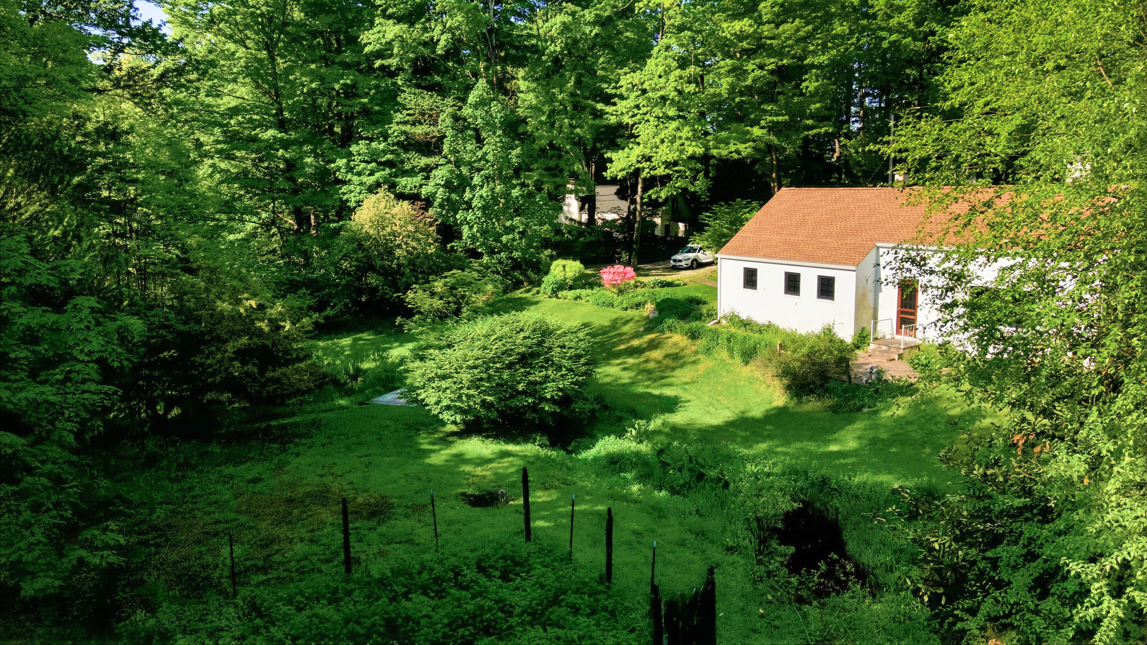  Storybook Sanctuary Nestled in the Heart of Redding - 物件實景
