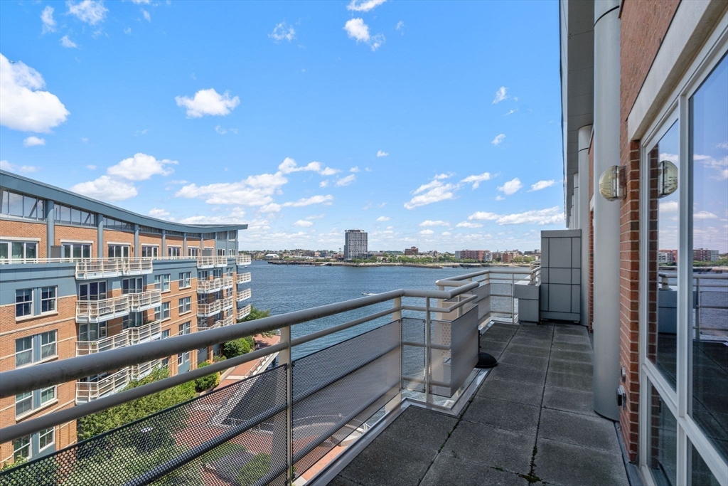 Boston, Massachusetts, 02109, United States, 3 Bedrooms Bedrooms, ,3 BathroomsBathrooms,Residential,For Sale,1847370