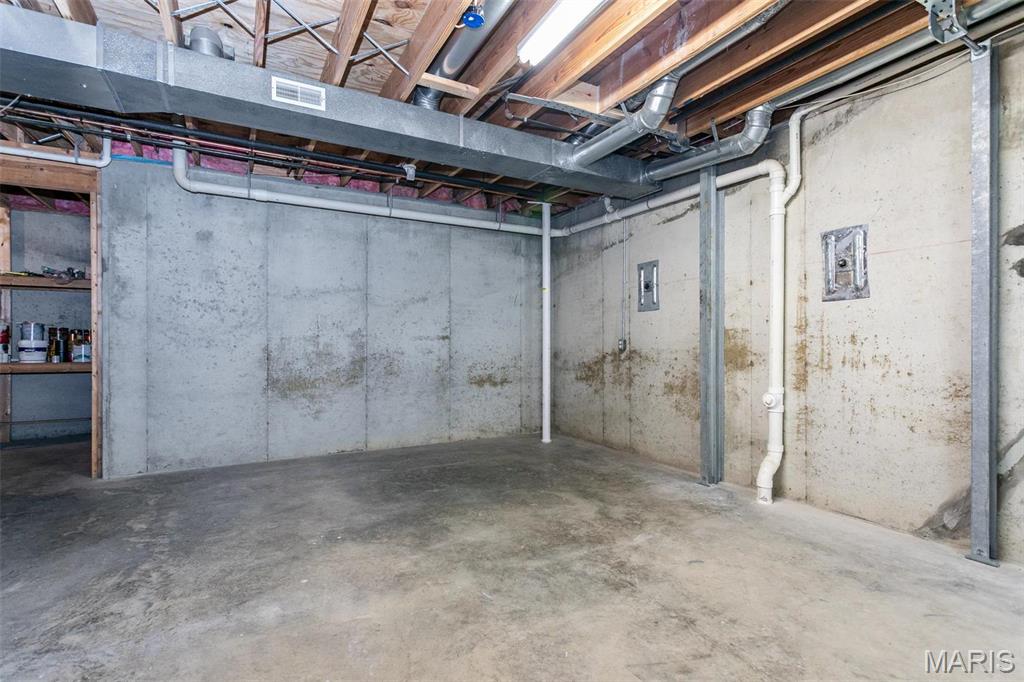 Glen Carbon, Illinois, 62034, United States, 3 Bedrooms Bedrooms, ,4 BathroomsBathrooms,Residential,For Sale,1840876