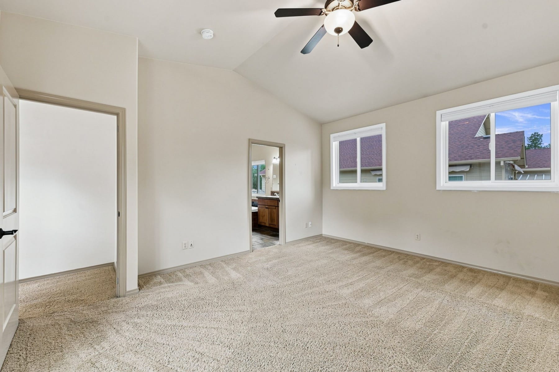  2234 SE Pilatus Lane Bend, OR 97702 - 物件實景