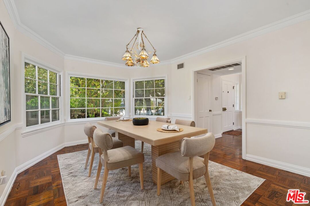 Los Angeles, California, 90049, United States, 3 Bedrooms Bedrooms, ,3 BathroomsBathrooms,Residential,For Sale,1902649