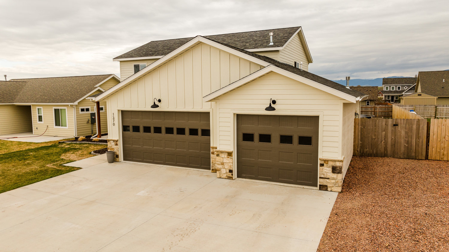 Ranchester, Wyoming, 82839, United States, 4 Bedrooms Bedrooms, ,3 BathroomsBathrooms,Residential,For Sale,1990445