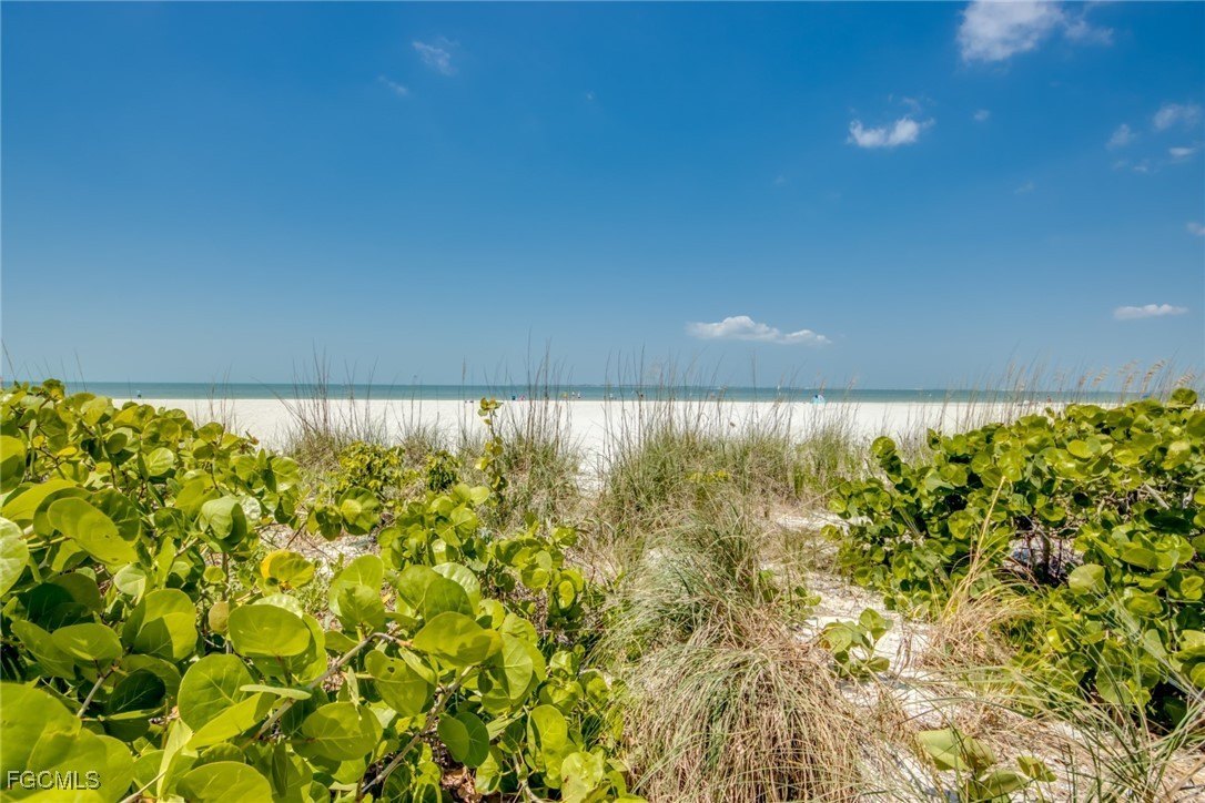Fort Myers Beach, Florida, 33931, United States, 1 Bedroom Bedrooms, ,1 BathroomBathrooms,Residential,For Sale,1979475