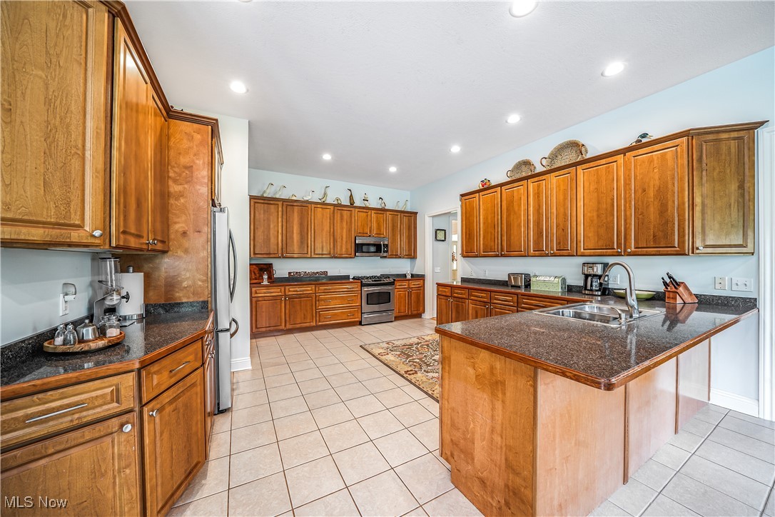 Garrettsville, Ohio, 44231, United States, 3 Bedrooms Bedrooms, ,3 BathroomsBathrooms,Residential,For Sale,1890626