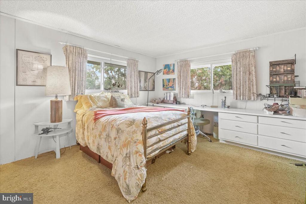 Fayetteville, Pennsylvania, 17222, United States, 3 Bedrooms Bedrooms, ,2 BathroomsBathrooms,Residential,For Sale,1928421
