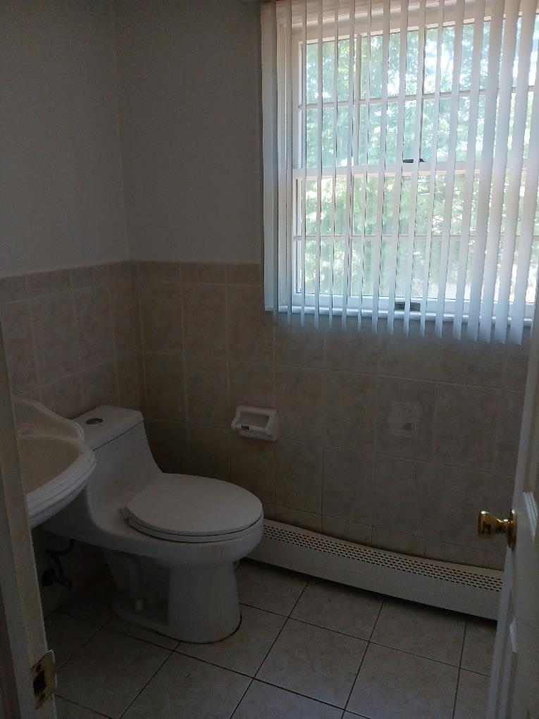 Lake Grove, New York, 11755, United States, 4 Bedrooms Bedrooms, ,4 BathroomsBathrooms,Residential,For Sale,1877046