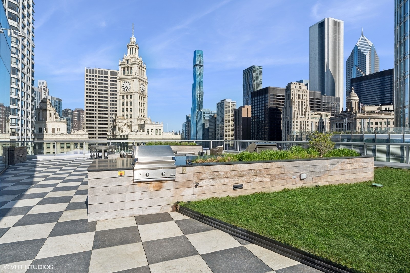 Chicago, Illinois, 60611, United States, 3 Bedrooms Bedrooms, ,4 BathroomsBathrooms,Residential,For Sale,1903791