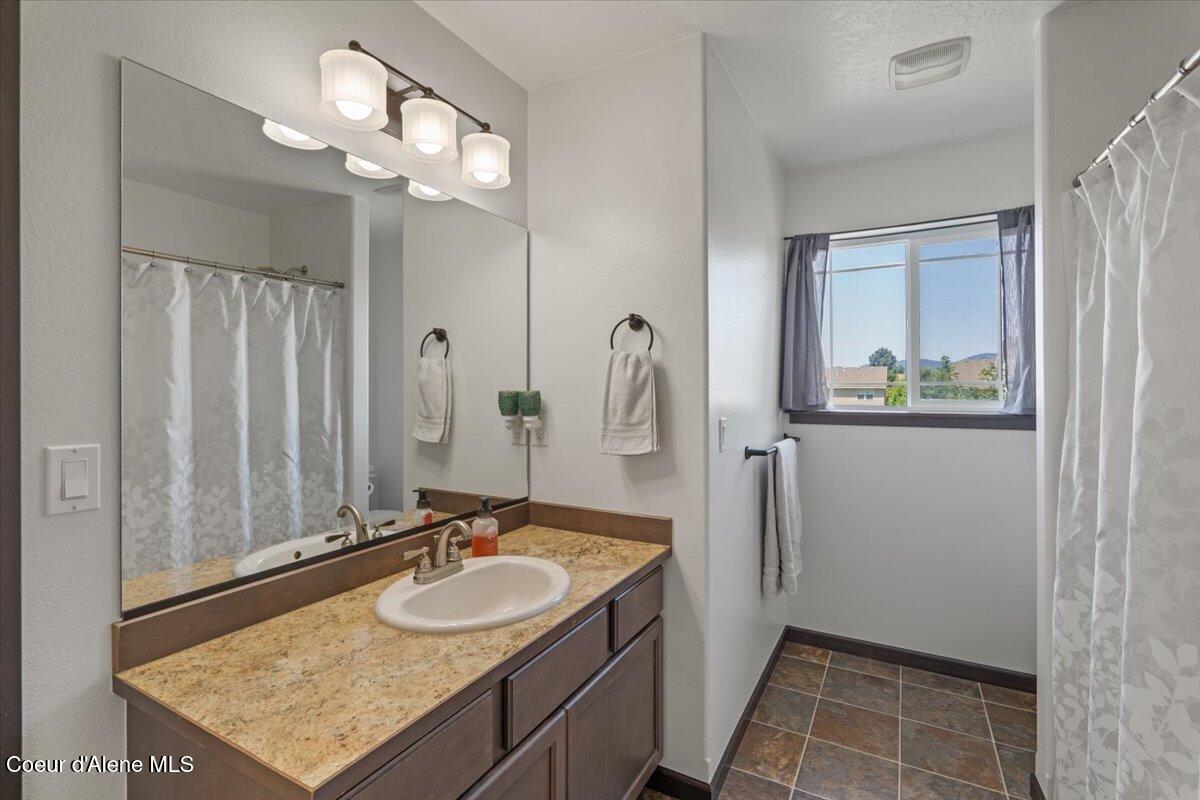 Post Falls, Idaho, 83854, United States, 4 Bedrooms Bedrooms, ,2 BathroomsBathrooms,Residential,For Sale,1969066