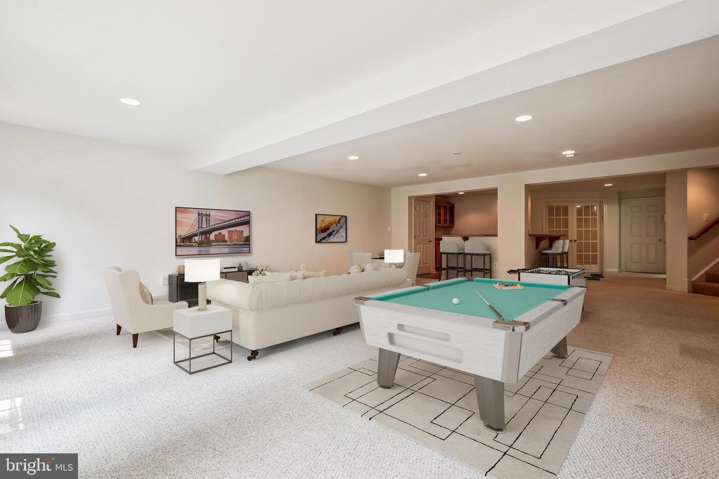 Gaithersburg, Maryland, 20878, United States, 5 Bedrooms Bedrooms, ,5 BathroomsBathrooms,Residential,For Sale,1907649