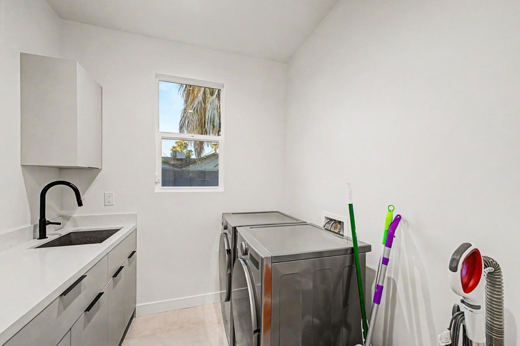  2336 N 28th Place¦Phoenix, AZ - 物件實景