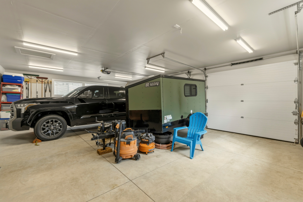 KLAMATH FALLS, Oregon, 97601, United States, 4 Bedrooms Bedrooms, ,3 BathroomsBathrooms,Residential,For Sale,2044065