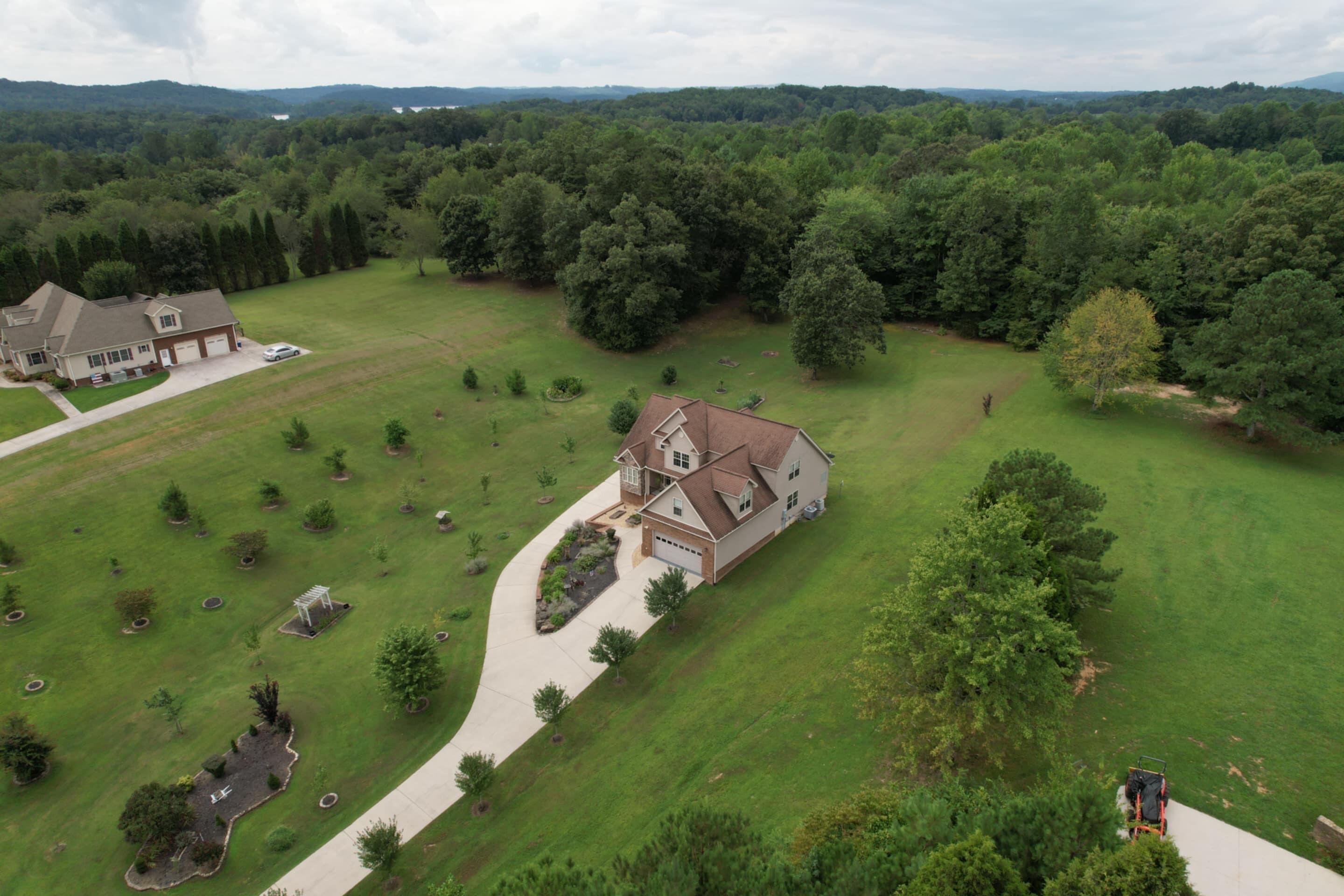 Spring City, Tennessee, 37381, United States, 4 Bedrooms Bedrooms, ,3 BathroomsBathrooms,Residential,For Sale,1927411