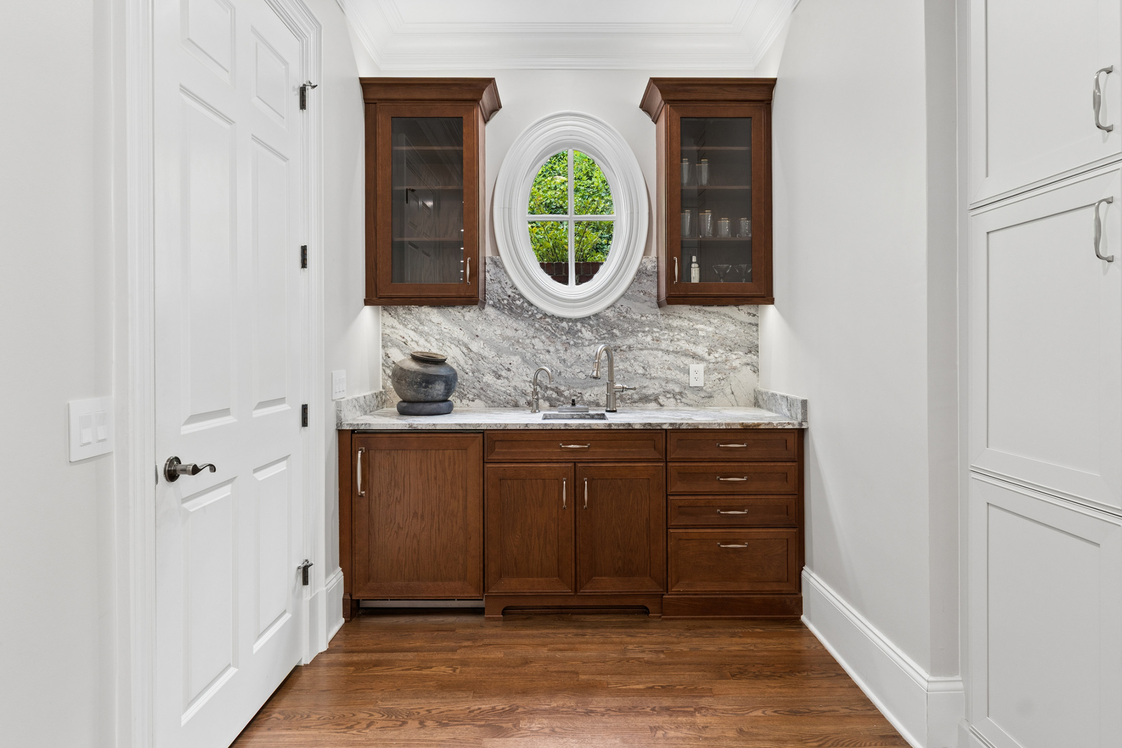  Timeless Design, Privacy, and Exceptional Outdoor Living in Sandy Springs - 物件實景