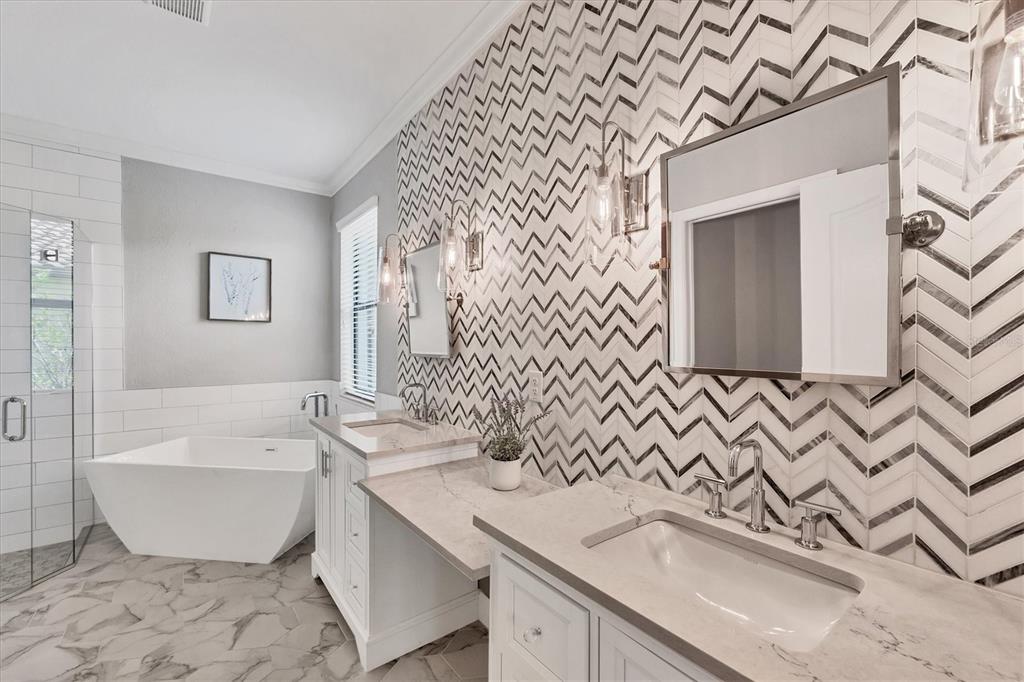 Venice, Florida, 34293, United States, 4 Bedrooms Bedrooms, ,2 BathroomsBathrooms,Residential,For Sale,1977981