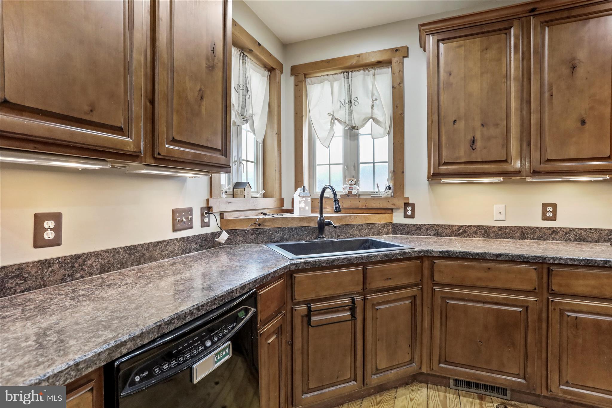 Mercersburg, Pennsylvania, 17236, United States, 5 Bedrooms Bedrooms, ,5 BathroomsBathrooms,Residential,For Sale,2005135