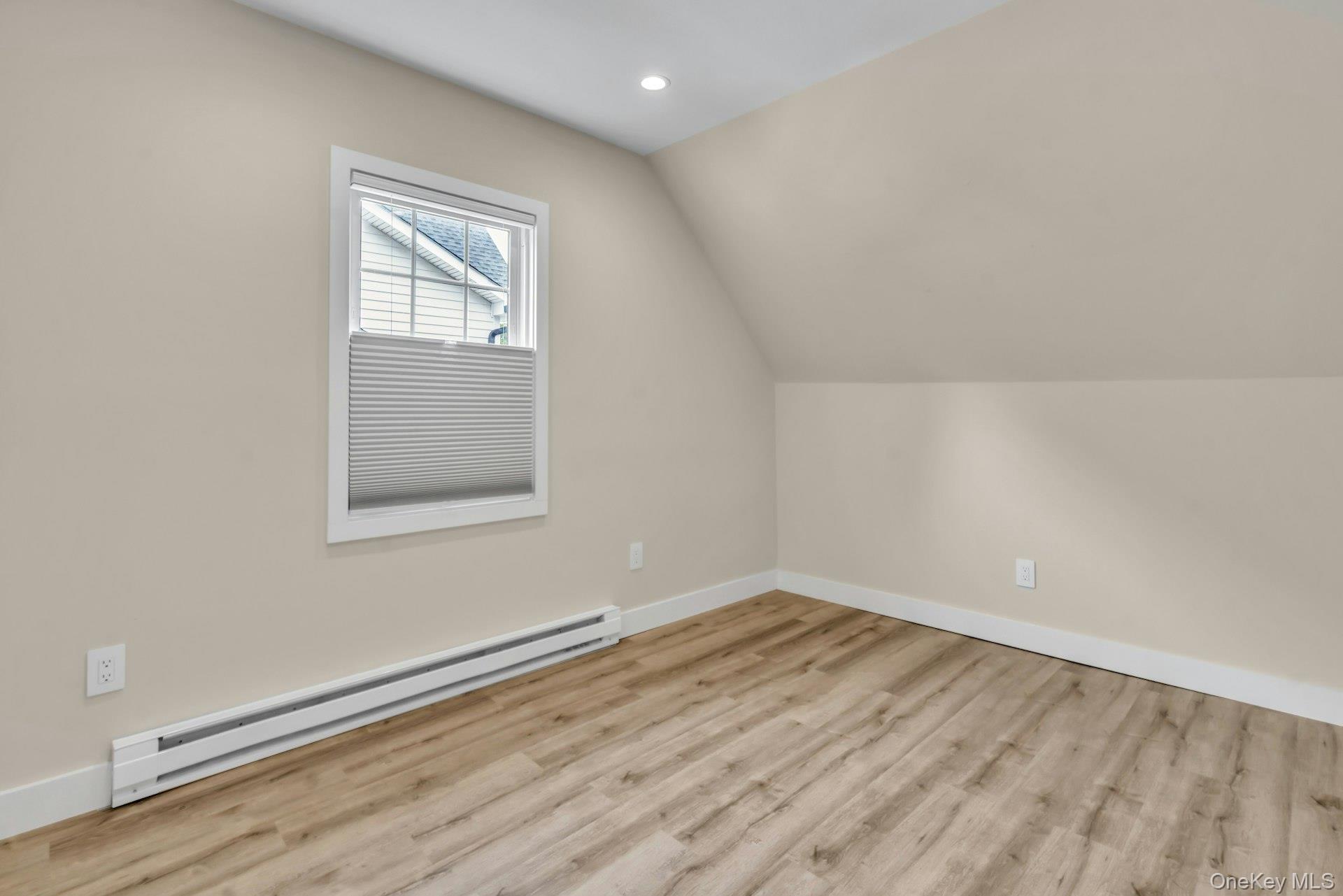  20 Robert Road, Glen Cove, NY, 11542 - 物件實景
