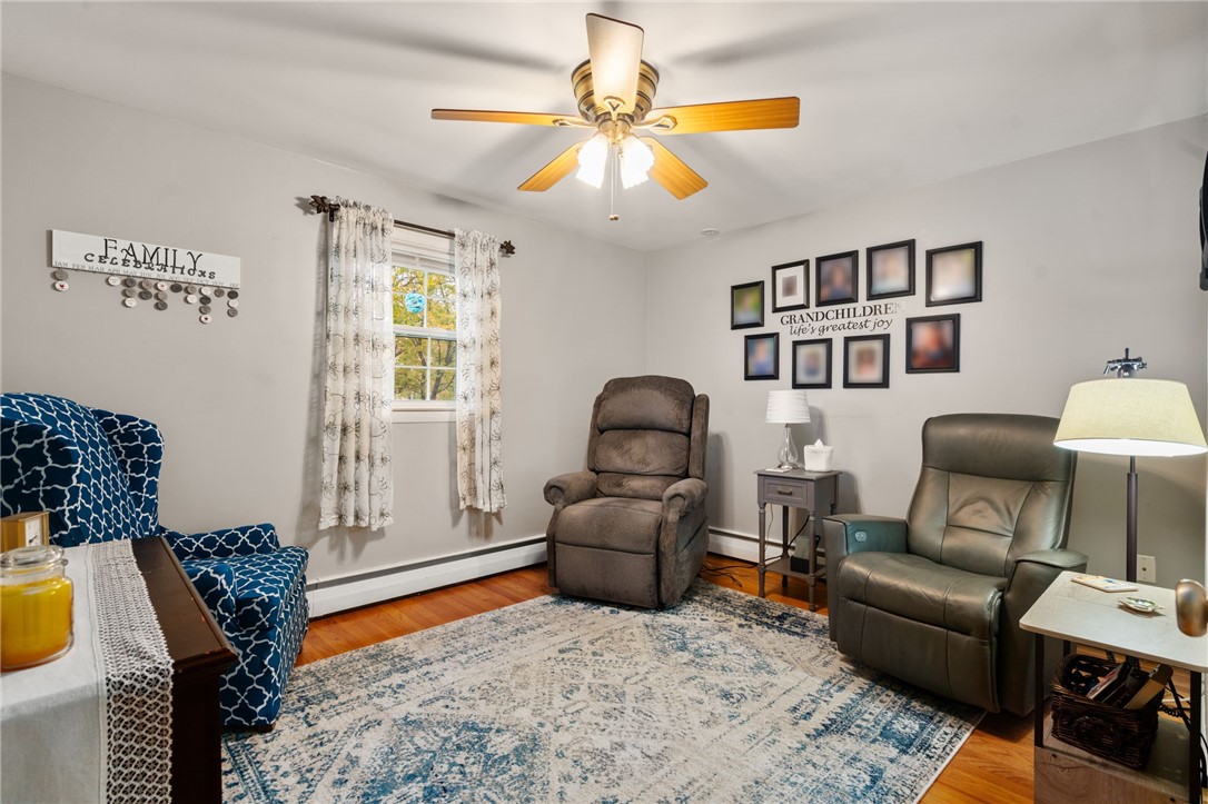 North Kingstown, Rhode Island, 02852, United States, 4 Bedrooms Bedrooms, ,2 BathroomsBathrooms,Residential,For Sale,1987787