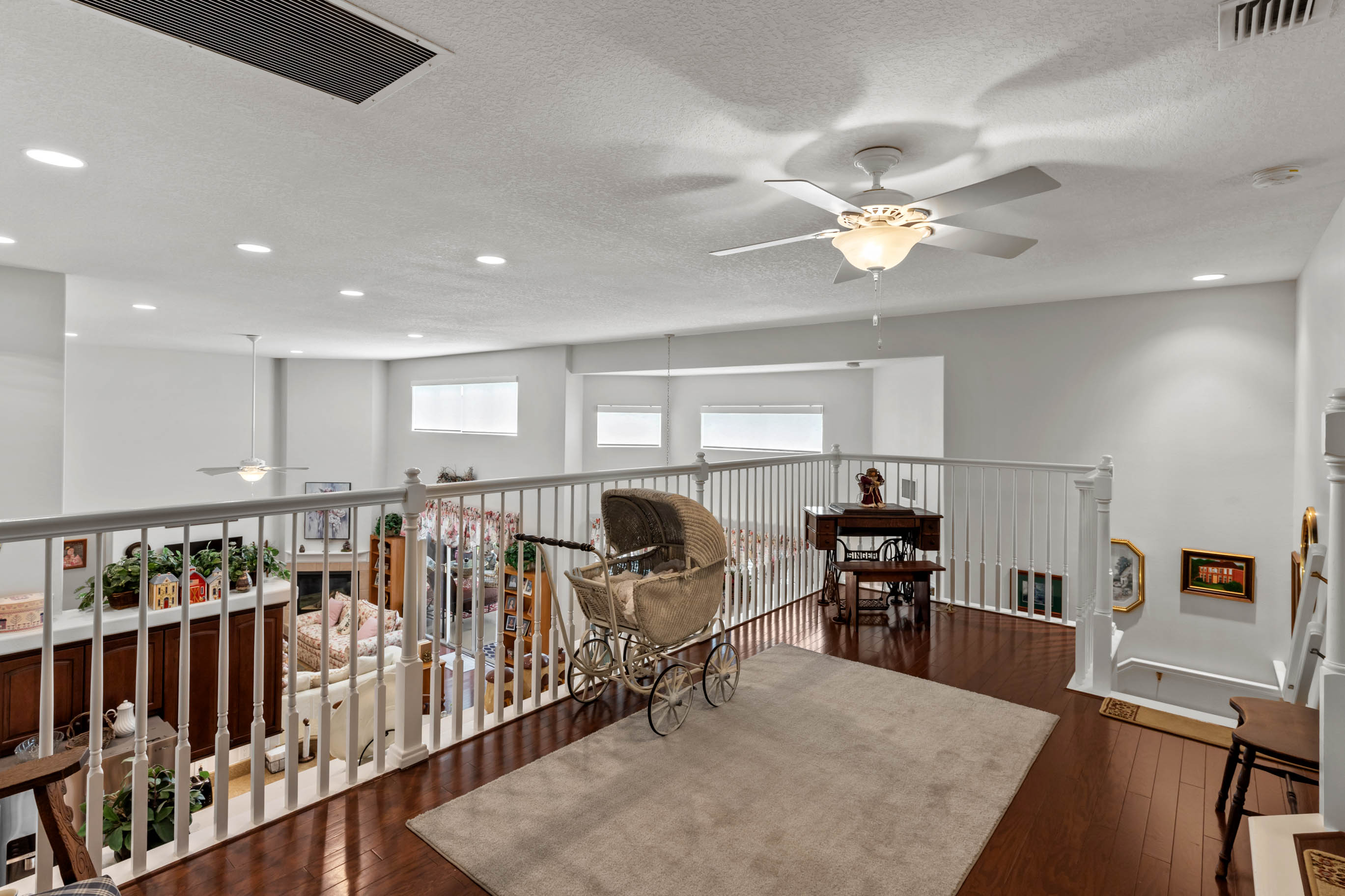 Eustis, Florida, 32736, United States, 3 Bedrooms Bedrooms, ,4 BathroomsBathrooms,Residential,For Sale,2013226