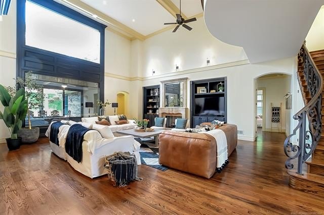 Tahlequah, Oklahoma, 74464, United States, 5 Bedrooms Bedrooms, ,5 BathroomsBathrooms,Residential,For Sale,1810638