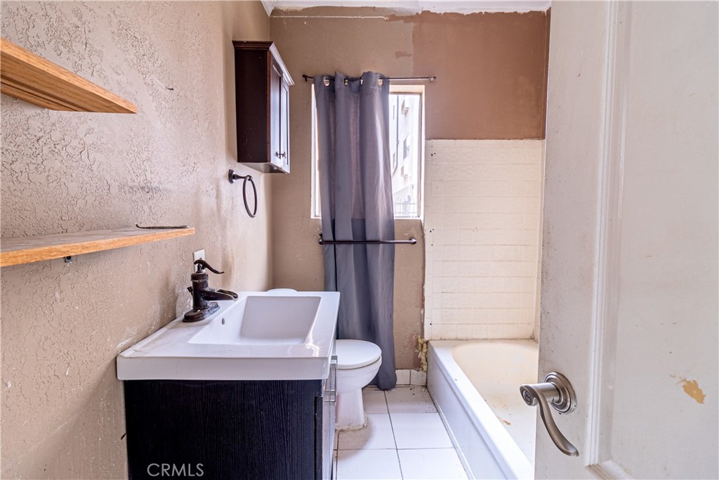 Los Angeles, California, 90033, United States, ,Residential,For Sale,1943914