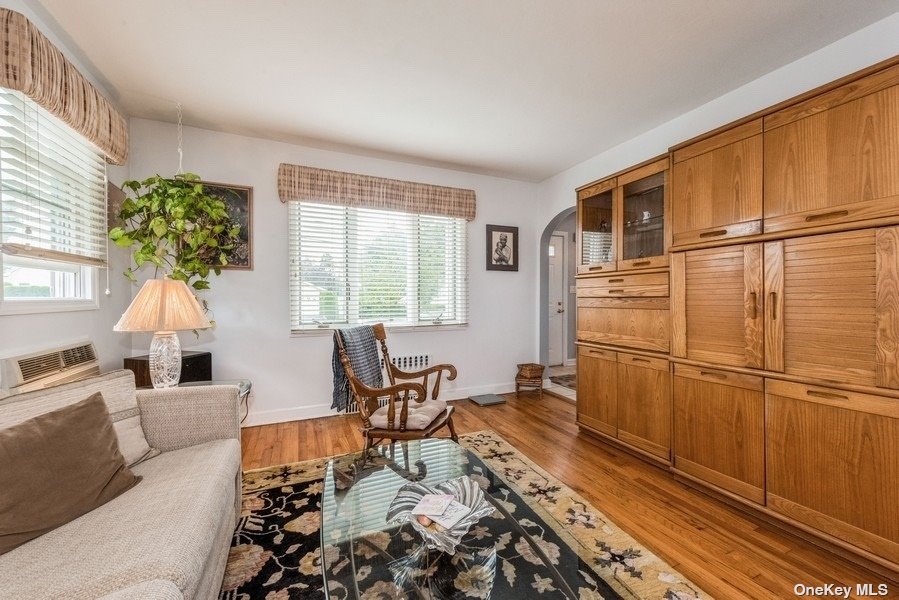 29 Croydon Drive, Bellmore, New York, 11710, United States, 4 Bedrooms Bedrooms, ,2 BathroomsBathrooms,Residential,For Sale,29 Croydon Drive,1433181