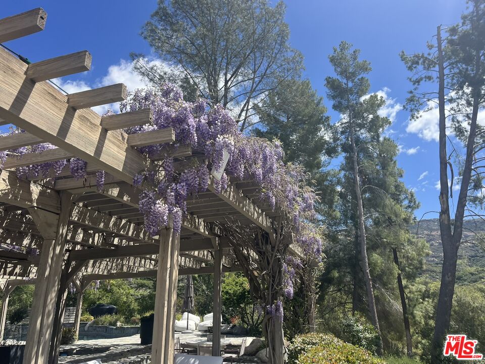 Calabasas, California, 91302, United States, 3 Bedrooms Bedrooms, ,2 BathroomsBathrooms,Residential,For Sale,1723181