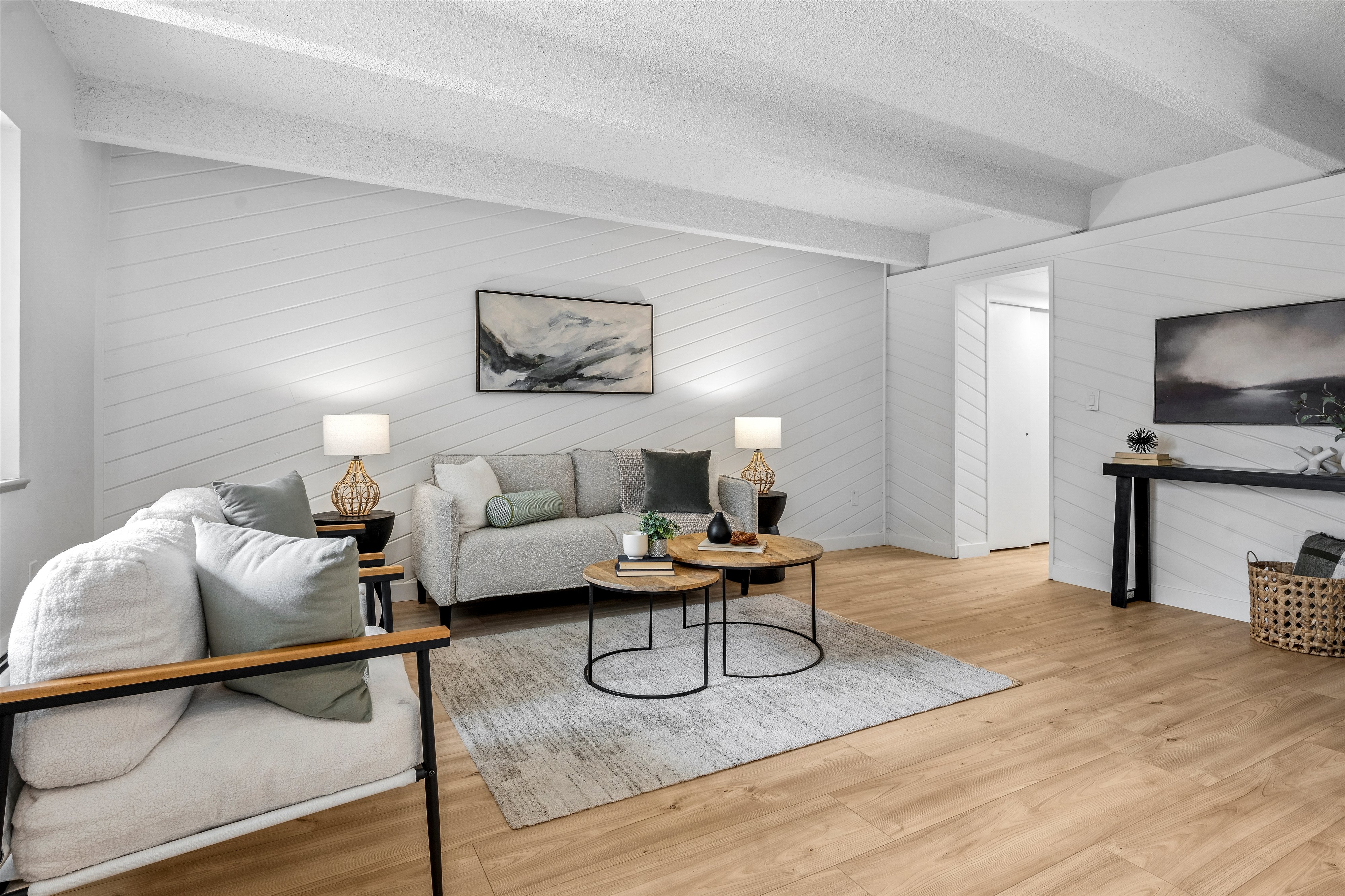  Beautifully Remodeled and Move-in Ready - 物件實景