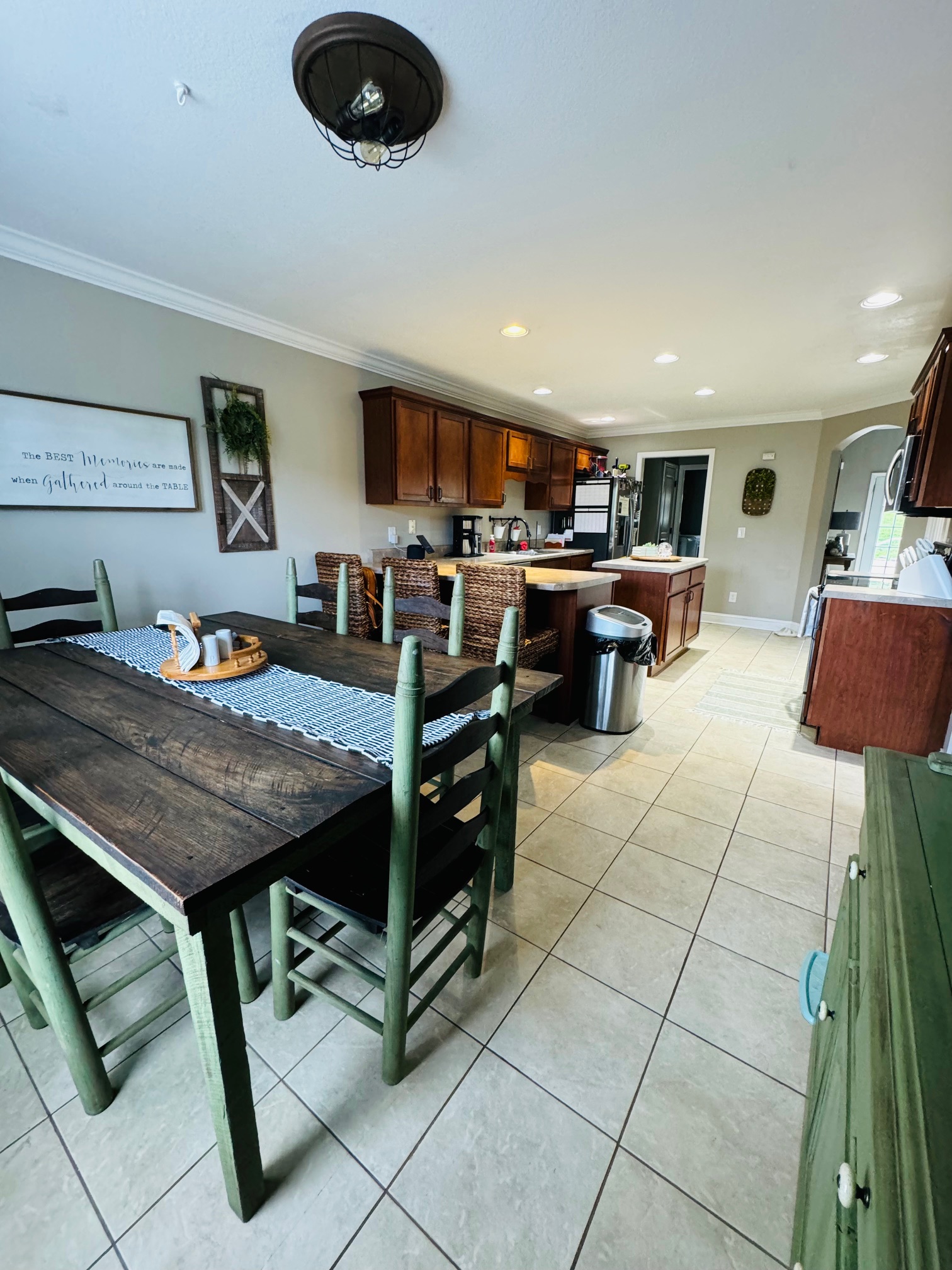 Friendsville, Tennessee, 37737, United States, 3 Bedrooms Bedrooms, ,4 BathroomsBathrooms,Residential,For Sale,1962671