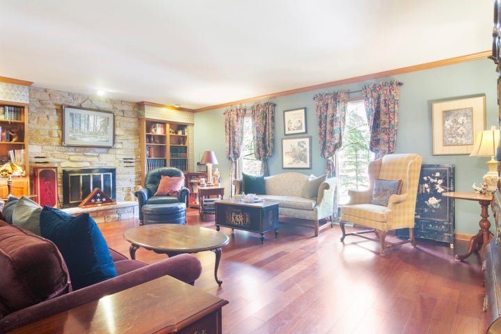 Valparaiso, Indiana, 46385, United States, 4 Bedrooms Bedrooms, ,4 BathroomsBathrooms,Residential,For Sale,1945024