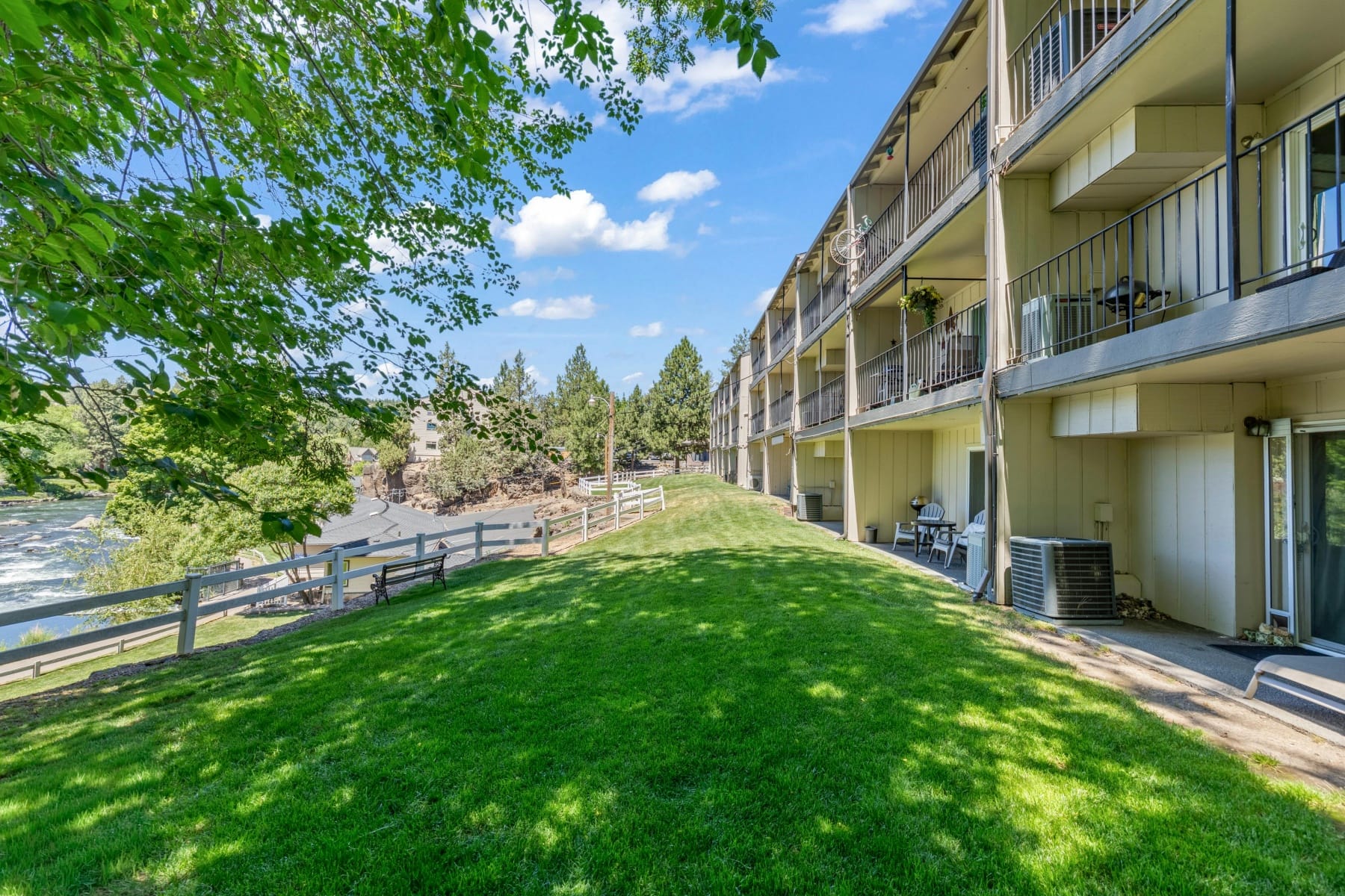  1565 NW Wall Street #232-233 Bend, OR 97703 - 物件實景