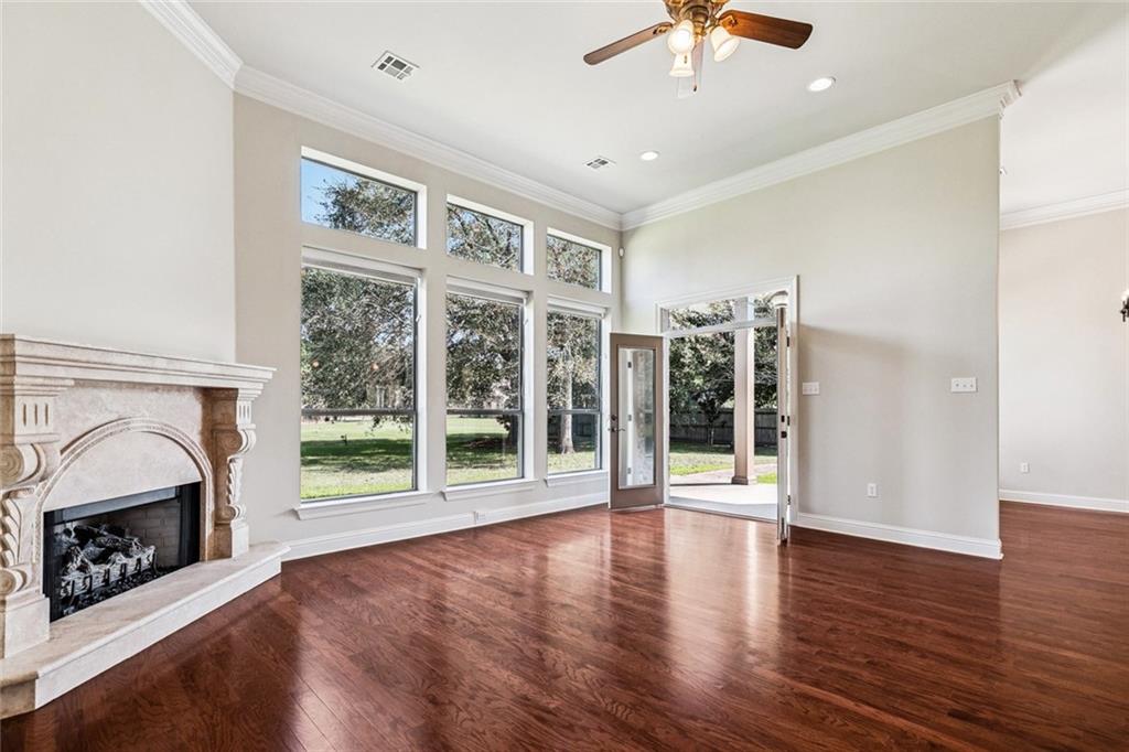 Madisonville, Louisiana, 70447, United States, 4 Bedrooms Bedrooms, ,4 BathroomsBathrooms,Residential,For Sale,1946948
