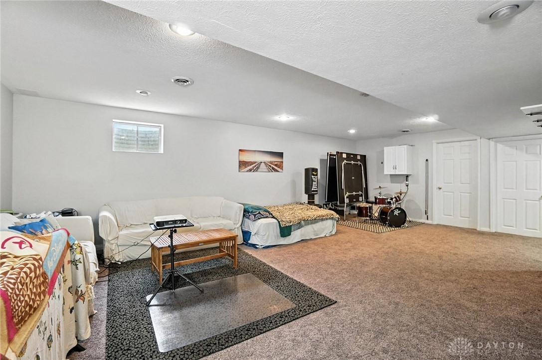 Dayton, Ohio, 45458, United States, 4 Bedrooms Bedrooms, ,4 BathroomsBathrooms,Residential,For Sale,1875068