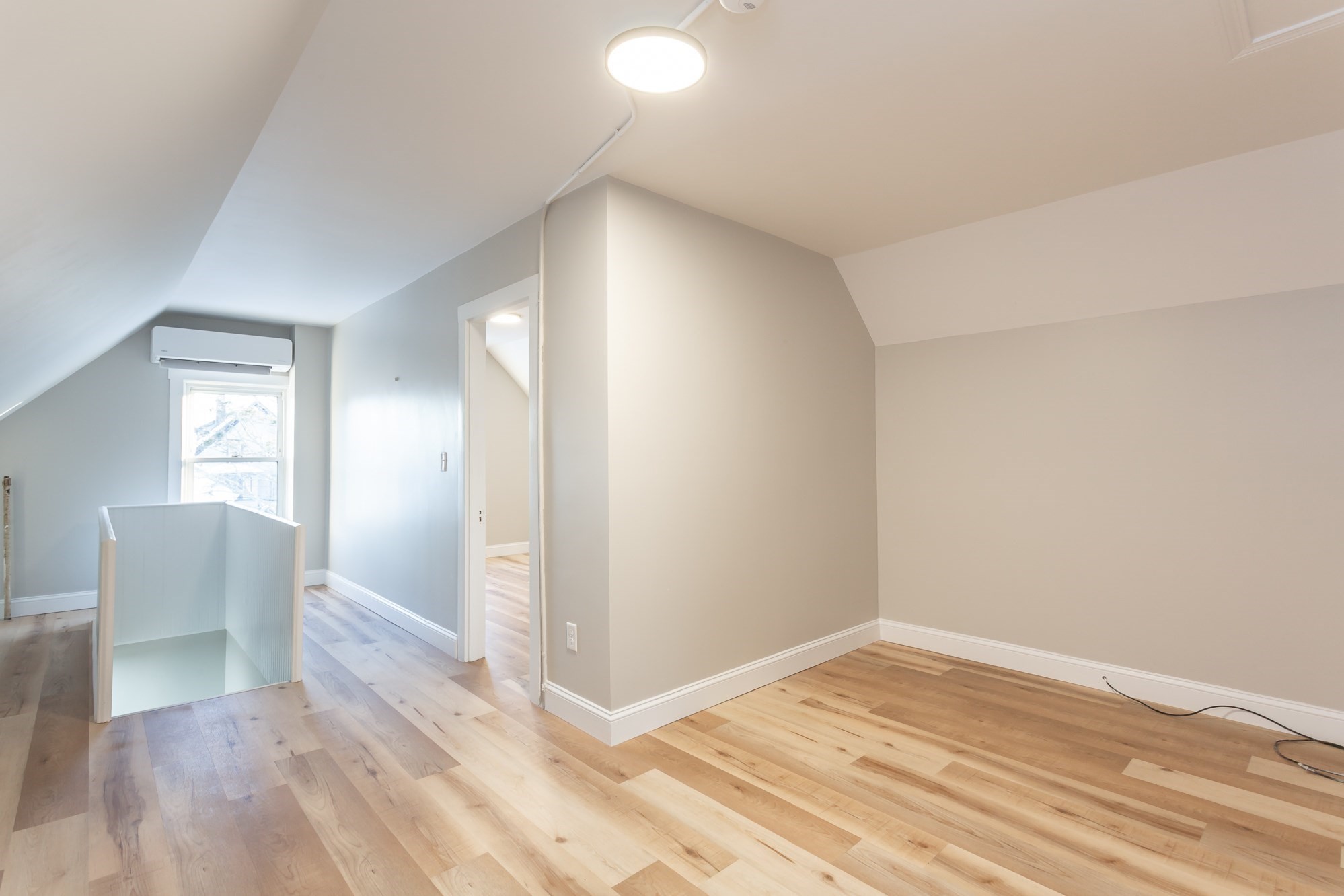 New Bedford, Massachusetts, 02744, United States, 7 Bedrooms Bedrooms, ,2 BathroomsBathrooms,Residential,For Sale,2012325