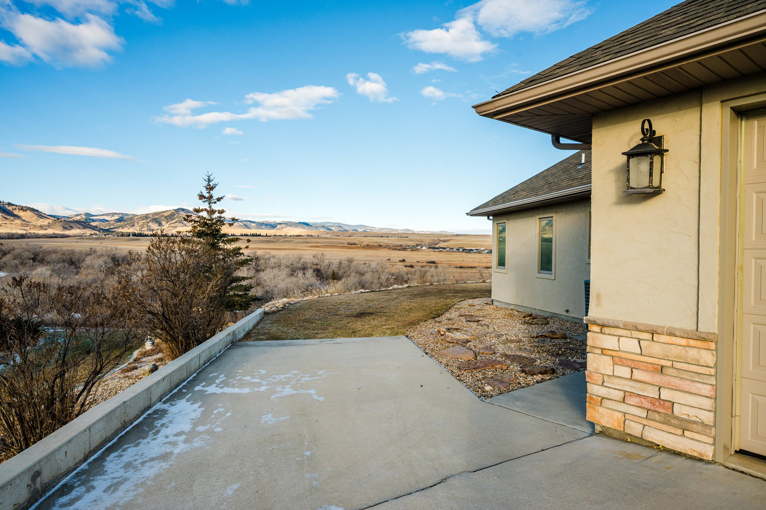 Buffalo, Wyoming, 82834, United States, 4 Bedrooms Bedrooms, ,4 BathroomsBathrooms,Residential,For Sale,2005506