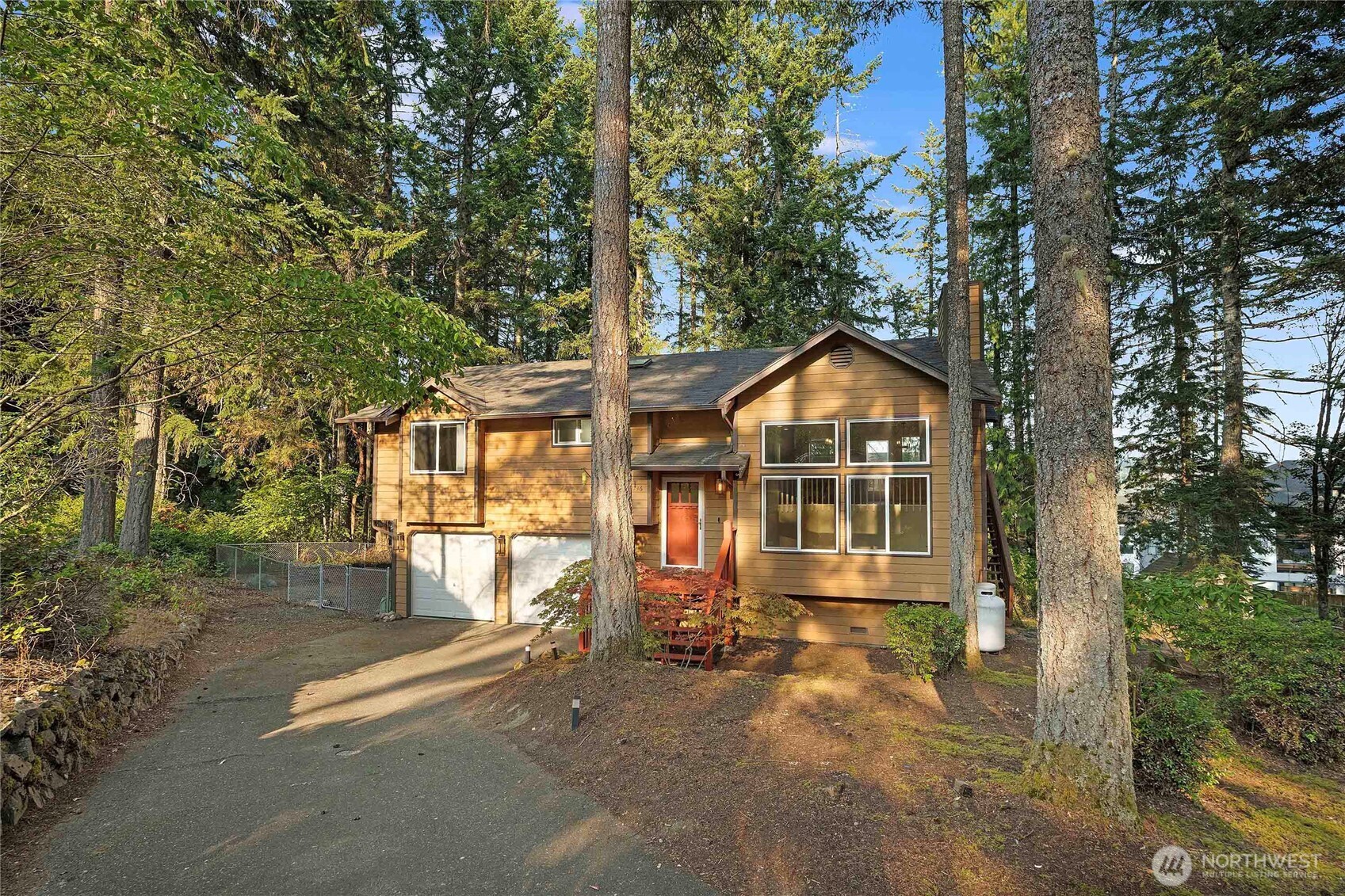 Silverdale, Washington, 98383, United States, 3 Bedrooms Bedrooms, ,2 BathroomsBathrooms,Residential,For Sale,1939245