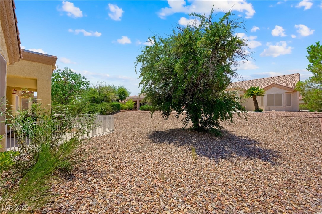 Las Vegas, Nevada, 89134, United States, 2 Bedrooms Bedrooms, ,2 BathroomsBathrooms,Residential,For Sale,1896521