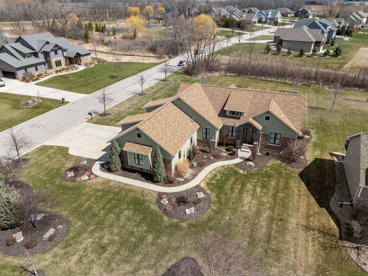 GREENVILLE, Wisconsin, 54942, United States, 4 Bedrooms Bedrooms, ,4 BathroomsBathrooms,Residential,For Sale,1779094